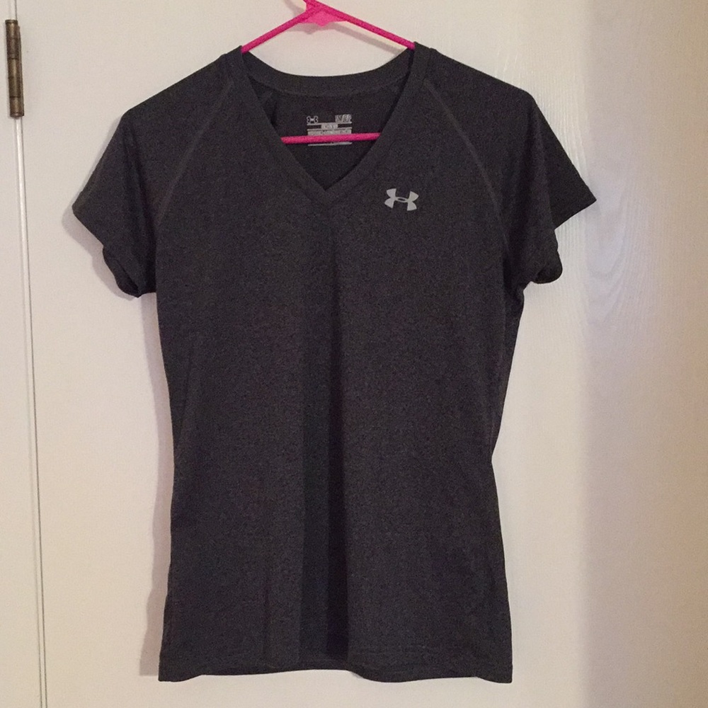 Under Armour gray heat gear top size small